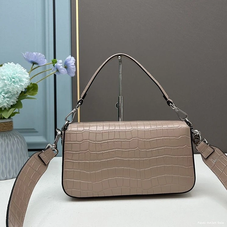 Cheap Re-Edition Medium Baguette Fendi In Leather Apricot Crocodile Bag 0707